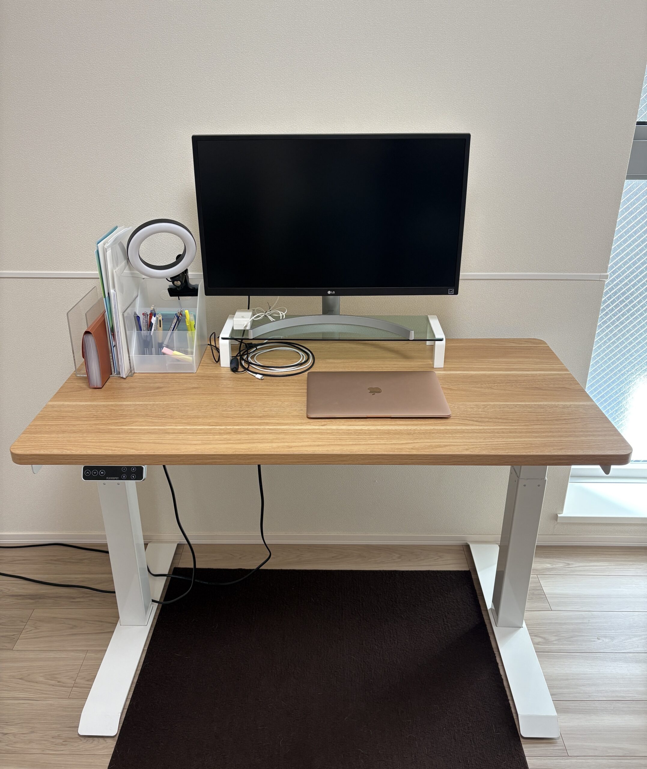 座って作業しているときの高さ（74cm）